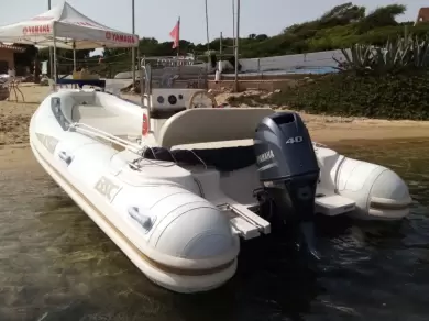 Schlauchboot mit oder ohne Skipper Bsc mieten in Palau