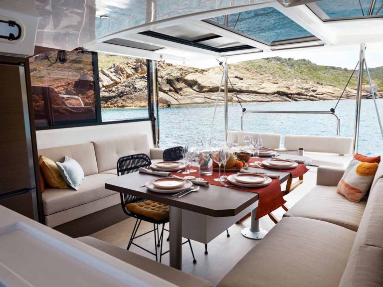 Ein Bali Catamarans Bali Catspace Voile mieten in Palma de Mallorca
