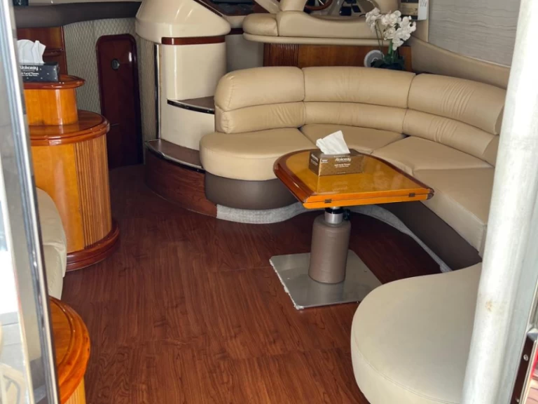 Motorboot mieten in Dubai Marina zum besten Preis