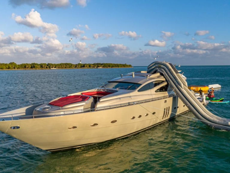 Yacht mit oder ohne Skipper Pershing mieten in Miami Beach