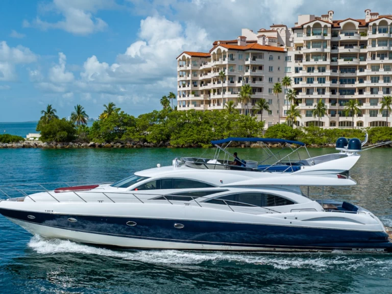 Vermietung Yacht Sunseeker mit Führerschein