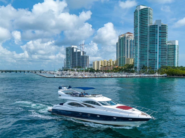 Yacht mit oder ohne Skipper Sunseeker mieten in Miami Beach