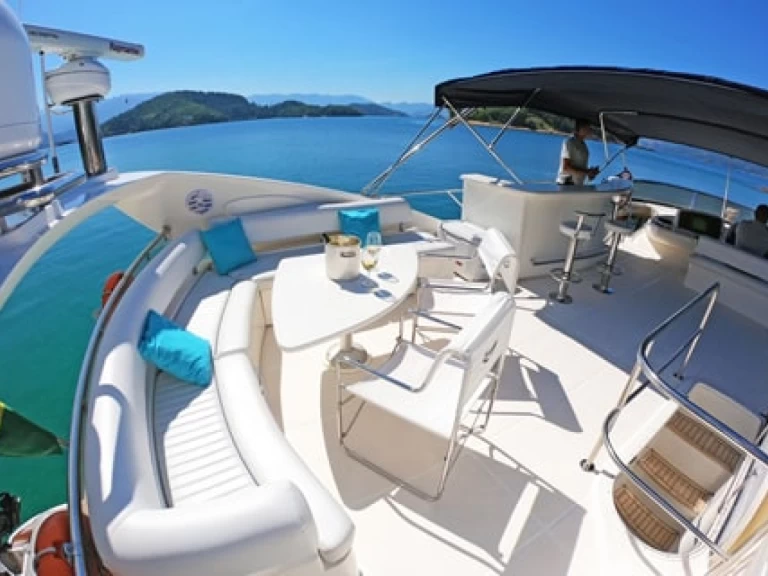 Ein Sunseeker Manhattan 74 mieten in Angra dos Reis