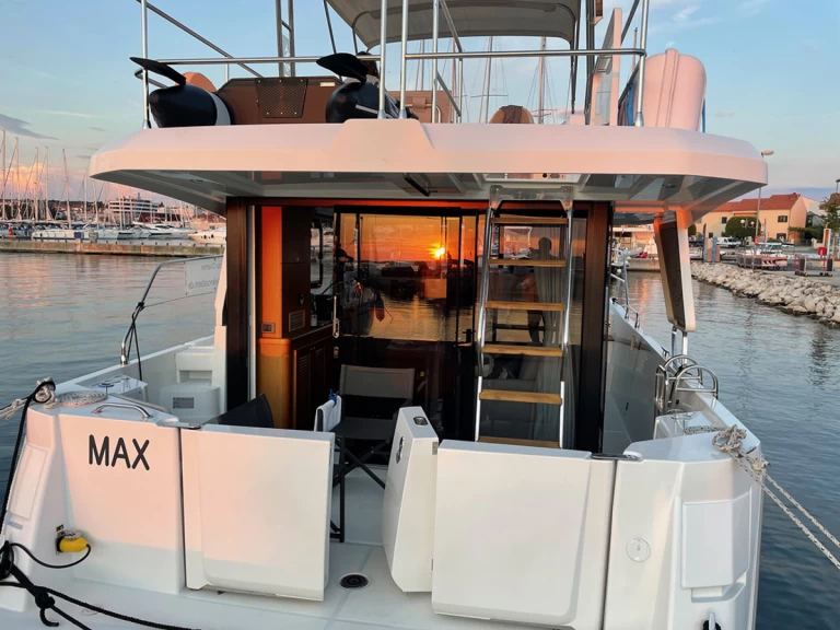 Motorboot mit oder ohne Skipper Bénéteau mieten in Biograd na Moru