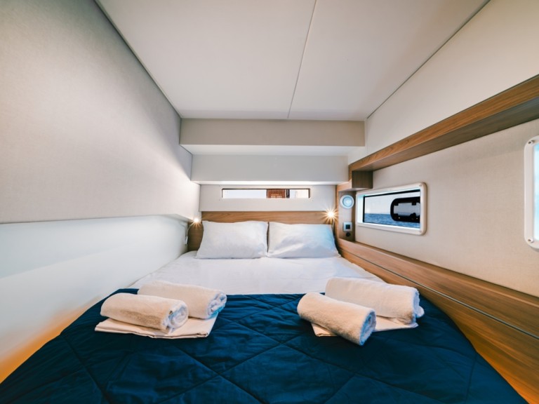 Ein Bali Catamarans Bali 4.2 mieten in Álimos
