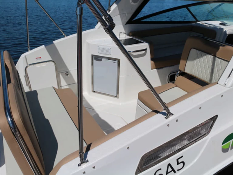 Ein Bayliner C8 mieten in Górkło