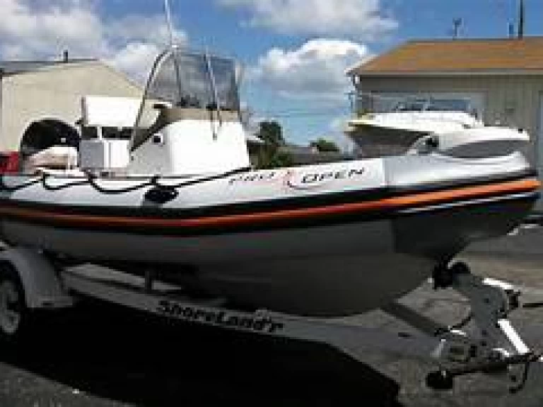 Bootsverleih Zodiac Zodiac pro 550 open Arzon Samboat