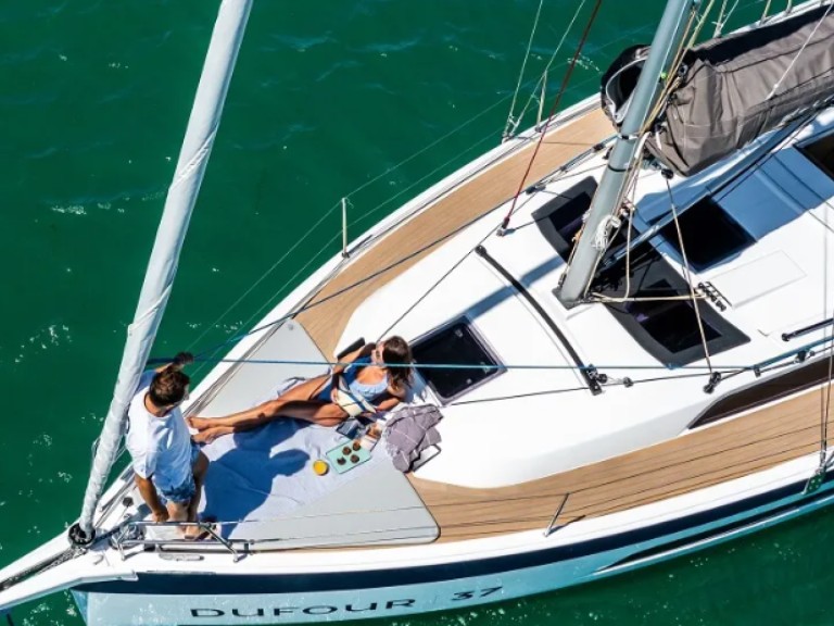 Ein Dufour DUFOUR 37 FLAVOURS OF THE SEA mieten in Golfe-Juan
