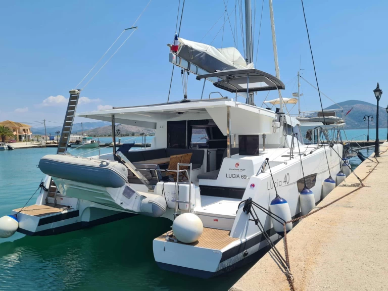 Katamaran mit oder ohne Skipper Fountaine Pajot mieten in Ligia