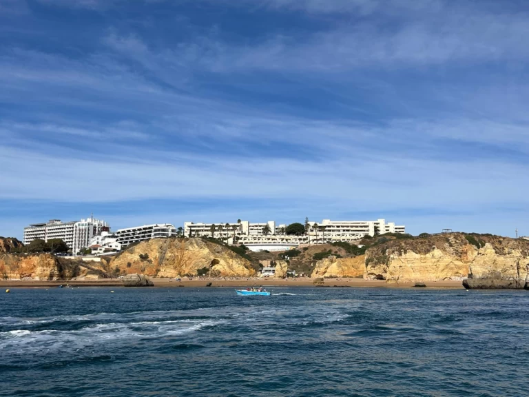 Ein Cranchi Mediterranee 47 mieten in Marina de Lagos