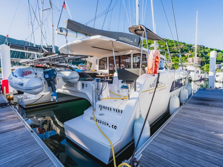 Katamaran mit oder ohne Skipper Nautitech mieten in Road Town