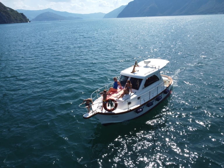 Ein Sciallino 25L mieten in Lovere