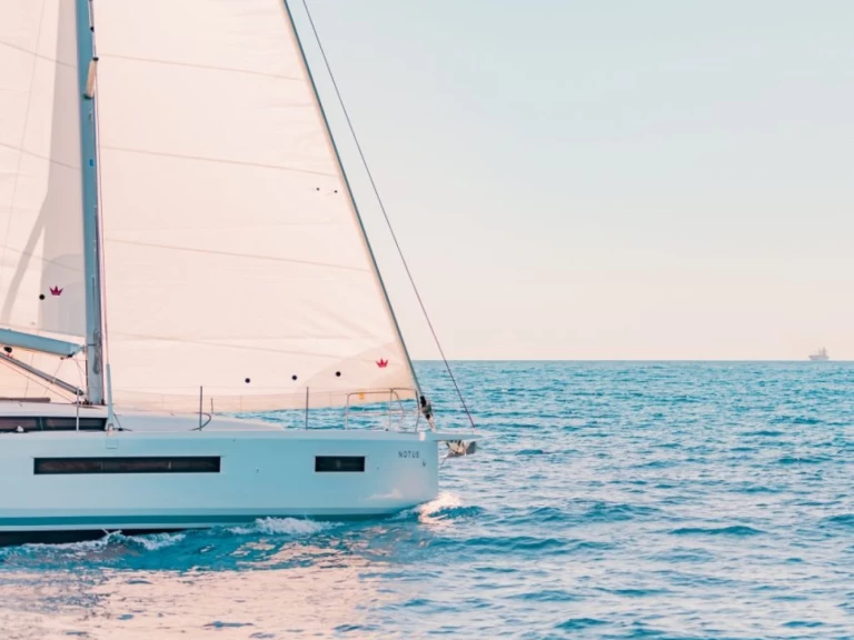 YachtCharter in Lavrion - Jeanneau Sun Odyssey 490 auf SamBoat