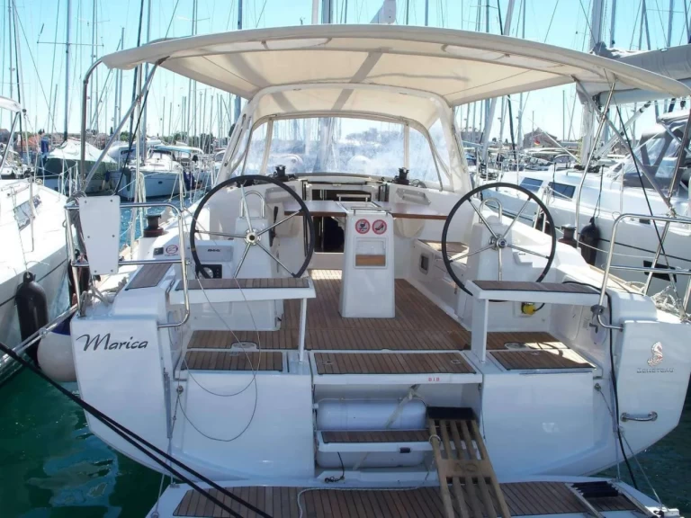 Segelboot mieten in Trogir - Bénéteau Oceanis 38