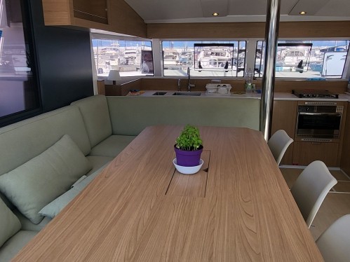 Boot mieten Procida günstig Bali Catsmart