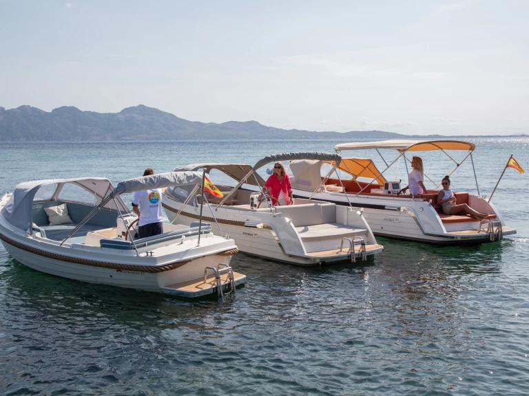 Vermietung Motorboot Interboat mit Führerschein
