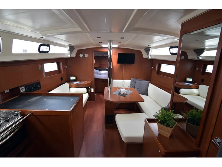 Bénéteau Oceanis 41.1 mieten Álimos