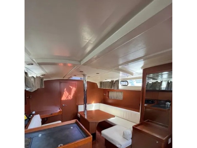 Bénéteau Oceanis 41.1 mieten Gouviá