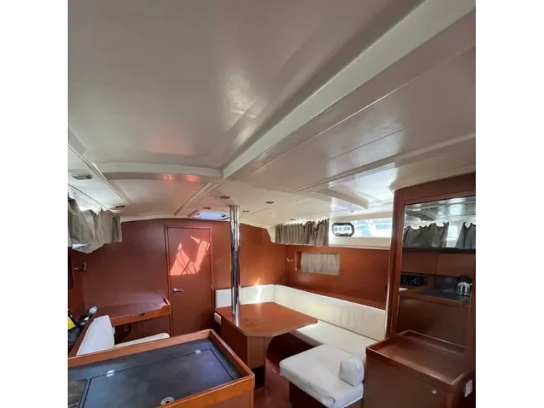 Bénéteau Oceanis 41.1 mieten Gouviá