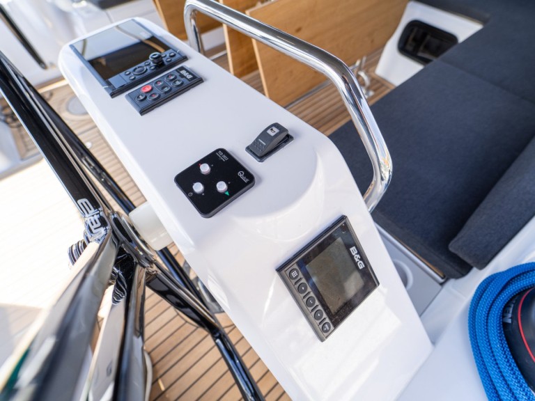 Segelboot mit oder ohne Skipper Elan mieten in Kaštela