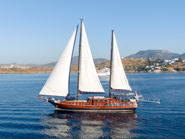 YachtCharter in Lavrion - Custom Made Capricorn 1 auf SamBoat