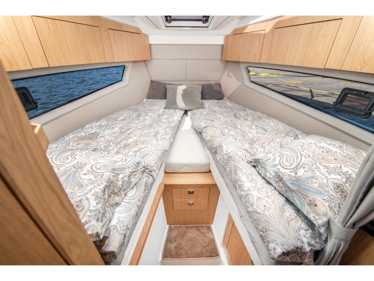 Vermietung Motorboot Grandezza mit Führerschein