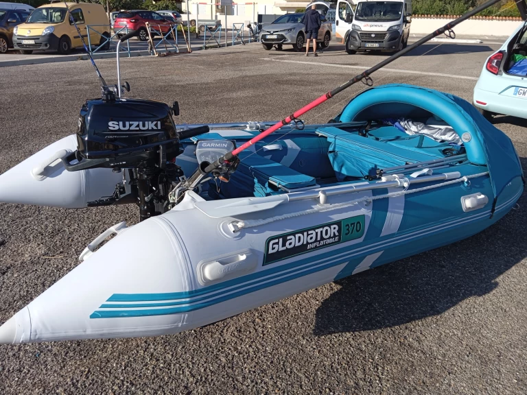 Gladiator C370al mieten Frankreich