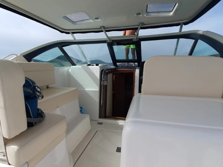 Motorboot mit oder ohne Skipper Tiara mieten in Piano di Sorrento