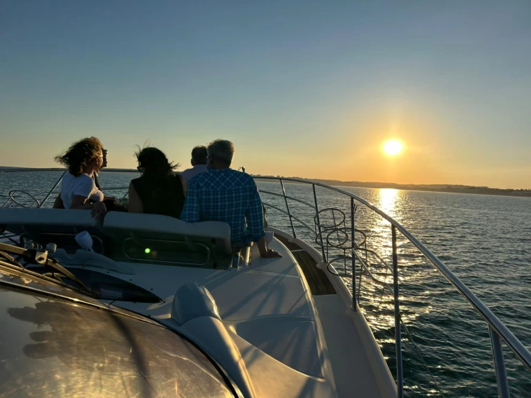 Ein Cranchi Mediterranee 47 mieten in Marina de Lagos