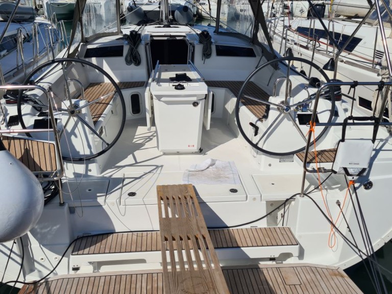 Vermietung Segelboot Bénéteau mit Führerschein