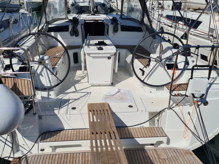 Vermietung Segelboot Bénéteau mit Führerschein