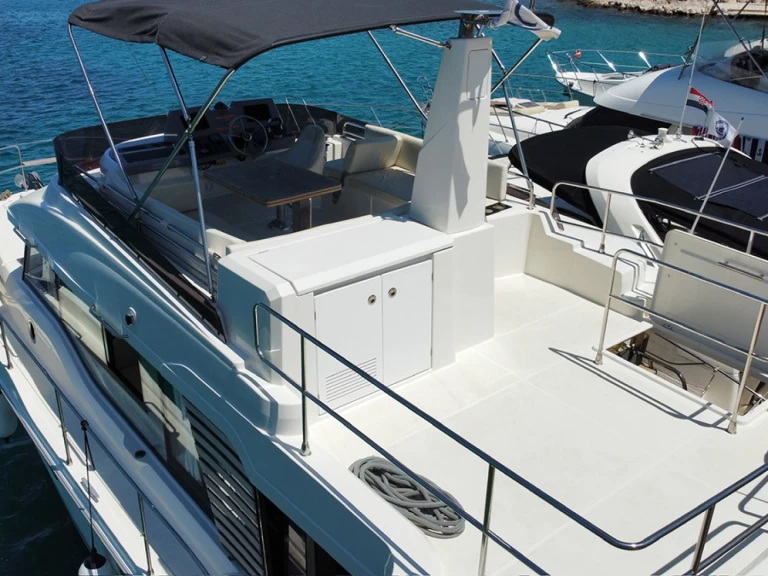 YachtCharter in Biograd na Moru - Bénéteau Swift Trawler 41 Fly auf SamBoat