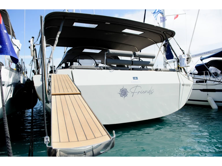 Ein Bavaria Bavaria C57 mieten in Néa Péramos