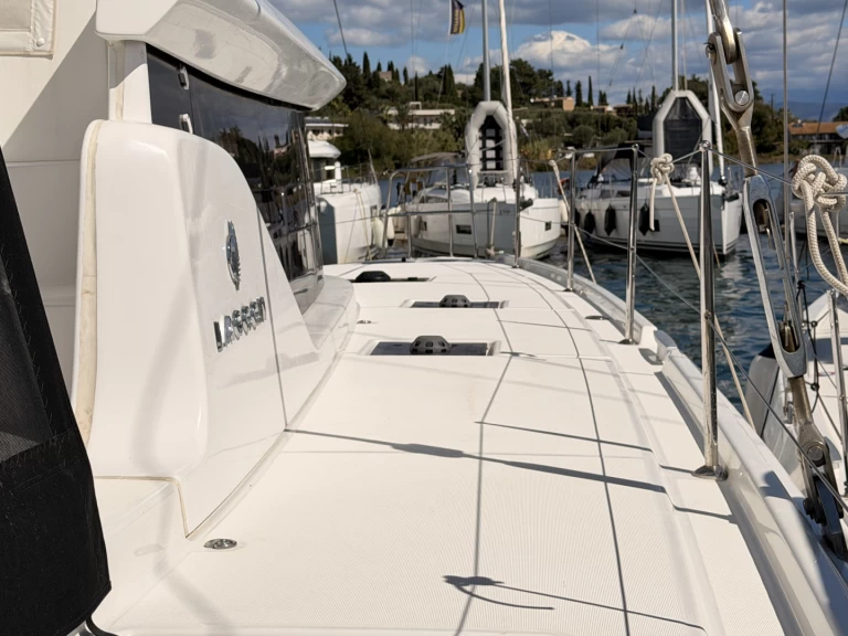 Katamaran mieten in Gouviá - Lagoon Lagoon 46