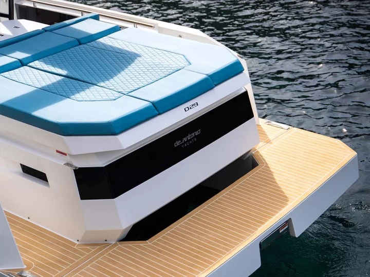 De Antonio D29 mieten Porto Badino