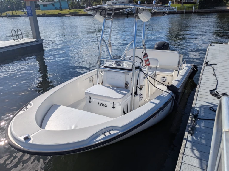 Vermietung Motorboot Boston Whaler mit Führerschein