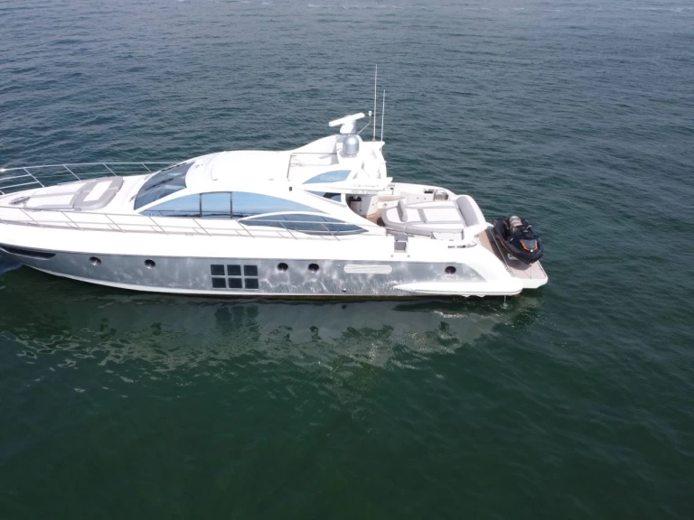 Ein Azimut Azimut 62 S mieten in Miami