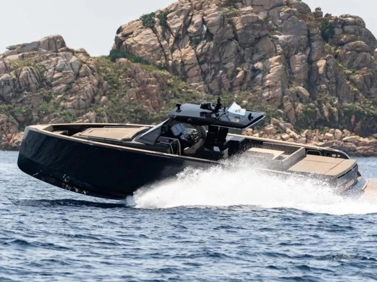 Vermietung Motorboot Pardo Yachts mit Führerschein