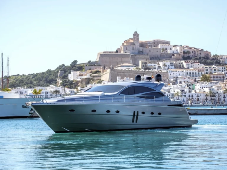 YachtCharter in Ibiza Town - Pershing Pershing 62 auf SamBoat