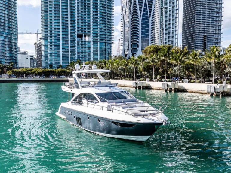 Yacht mit oder ohne Skipper Azimut mieten in Miami Beach