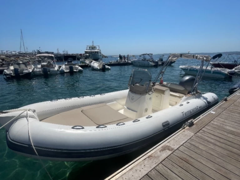 Schlauchboot mieten in Les Issambres zum besten Preis