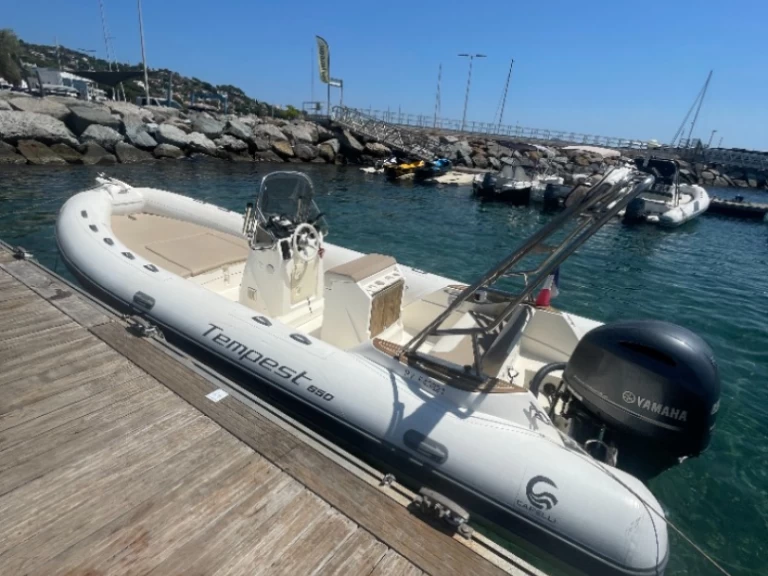 Capelli Tempest 650 mieten Les Issambres