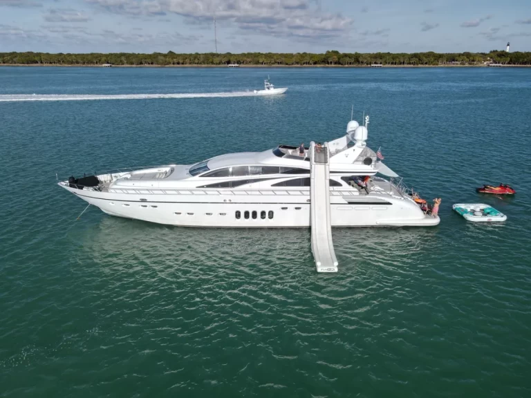 Yacht mieten in Miami Beach zum besten Preis