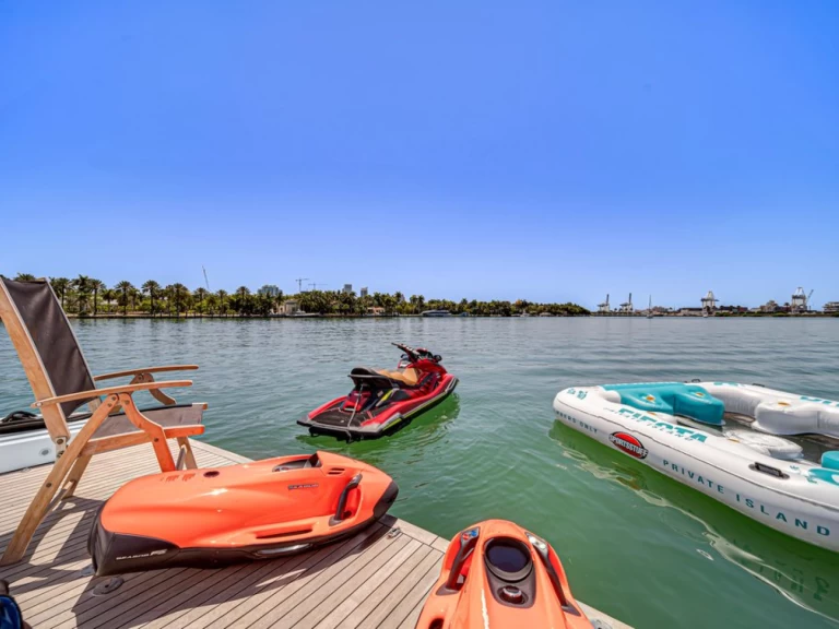 Yacht mieten in Miami Beach - Leopard 105' Leopard