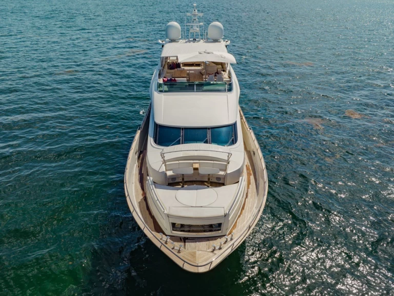 Dominator 100’ Dominator mieten Miami Beach