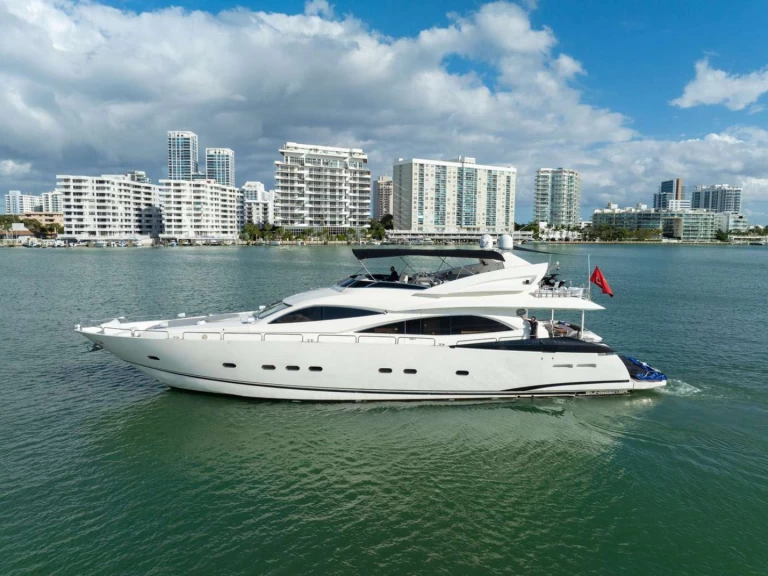 YachtCharter in Miami - Sunseeker So What Who Cares auf SamBoat