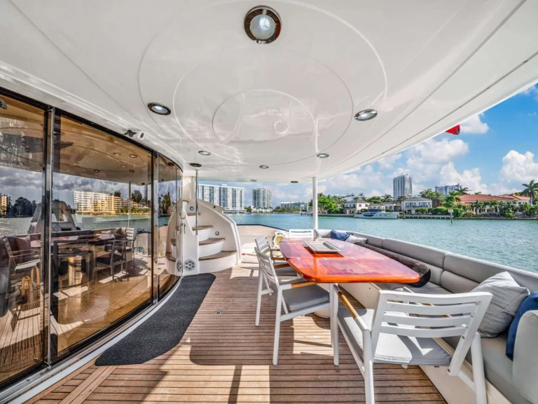 YachtCharter in Miami - Sunseeker So What Who Cares auf SamBoat