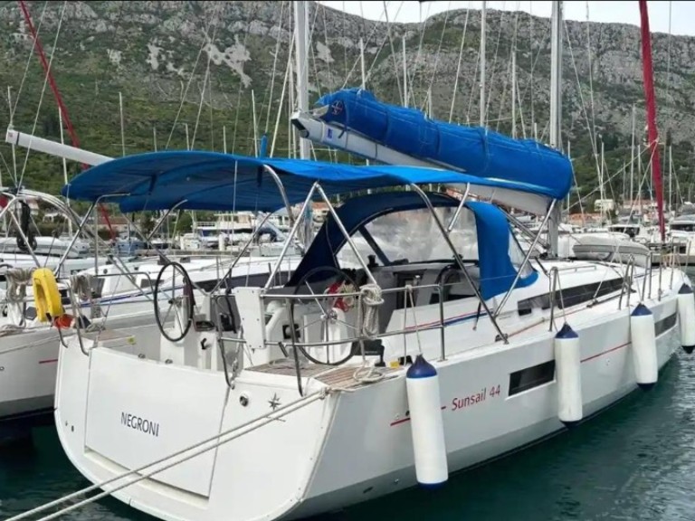 Bootsverleih Jeanneau Sun Odyssey 440 Álimos Samboat