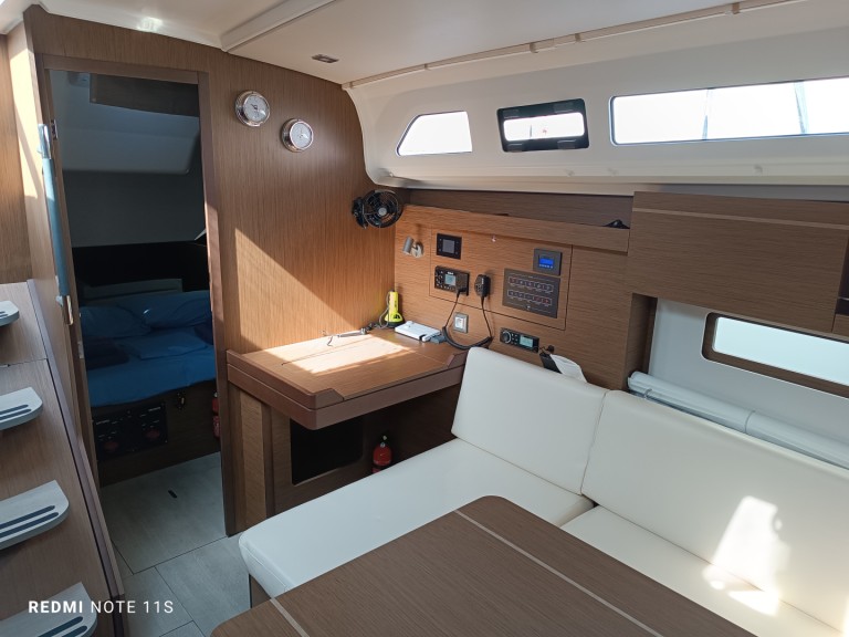 Segelboot mieten in Procida - Bénéteau Oceanis 40.1
