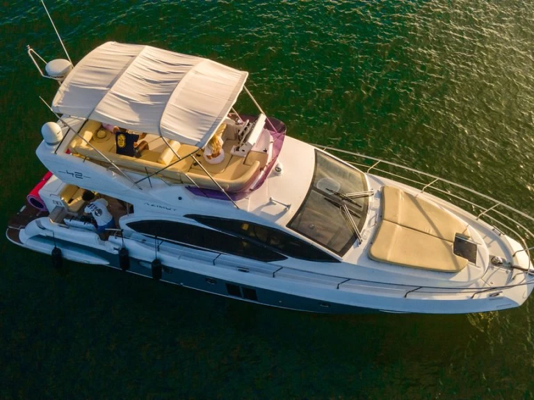 YachtCharter in Miami Beach - Azimut Azimut 42 Fly auf SamBoat